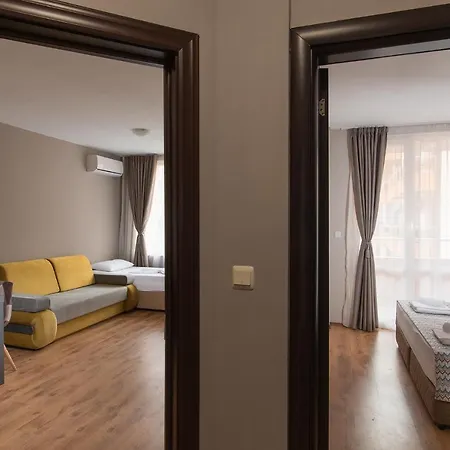 Flower Street 4*