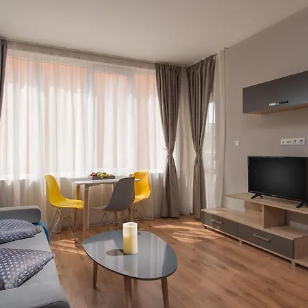 Hotel Flower Street