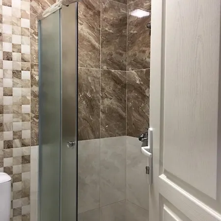 Flower Street Hotel 4*